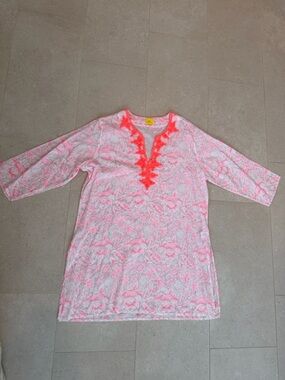 Roller Rabbit Pink Kurta Floral Tunic with Neon Coral Embroidered V-Neck